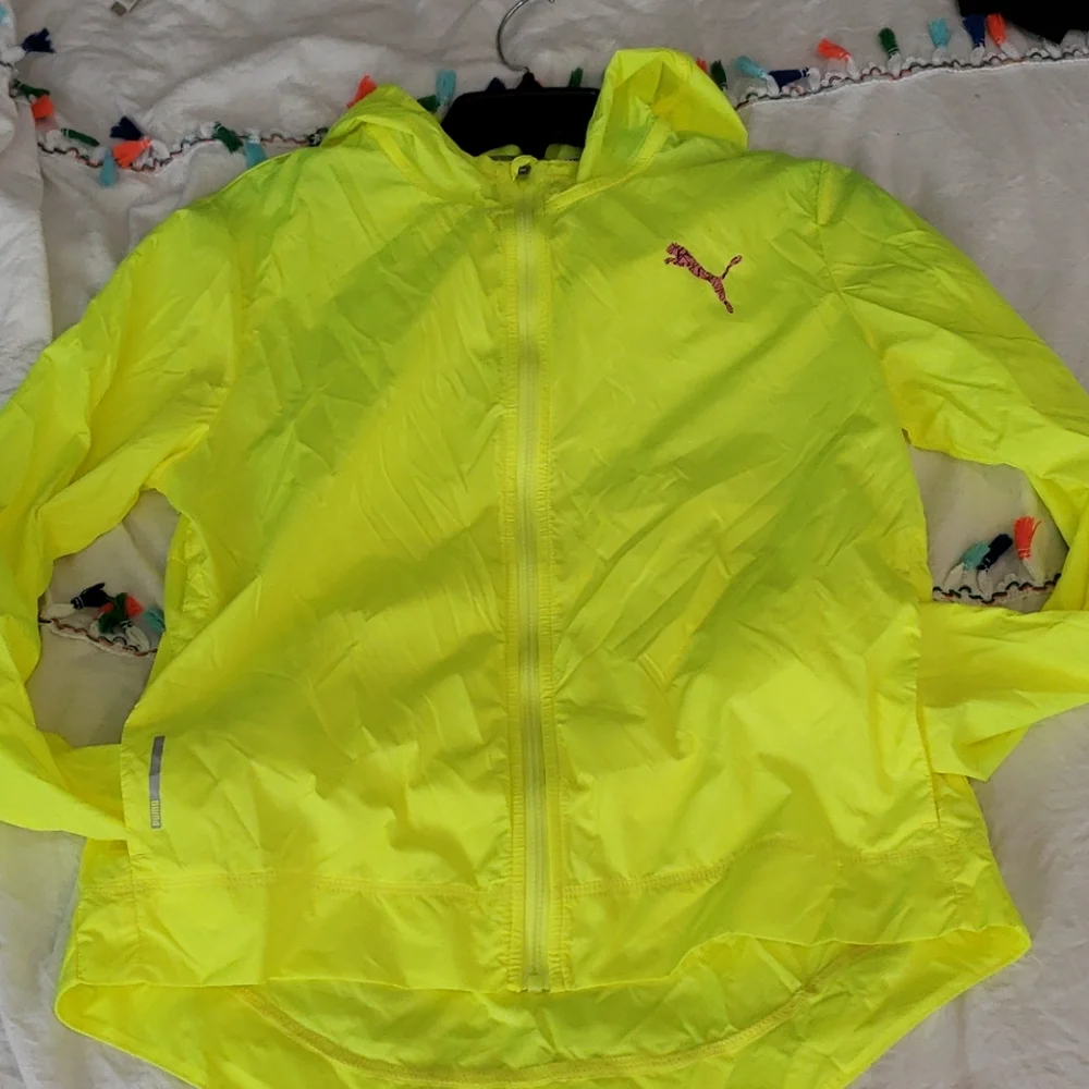 Puma Yellow Alert Shift Packable Jacket 💛